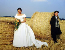 Brautpaar im Stroh